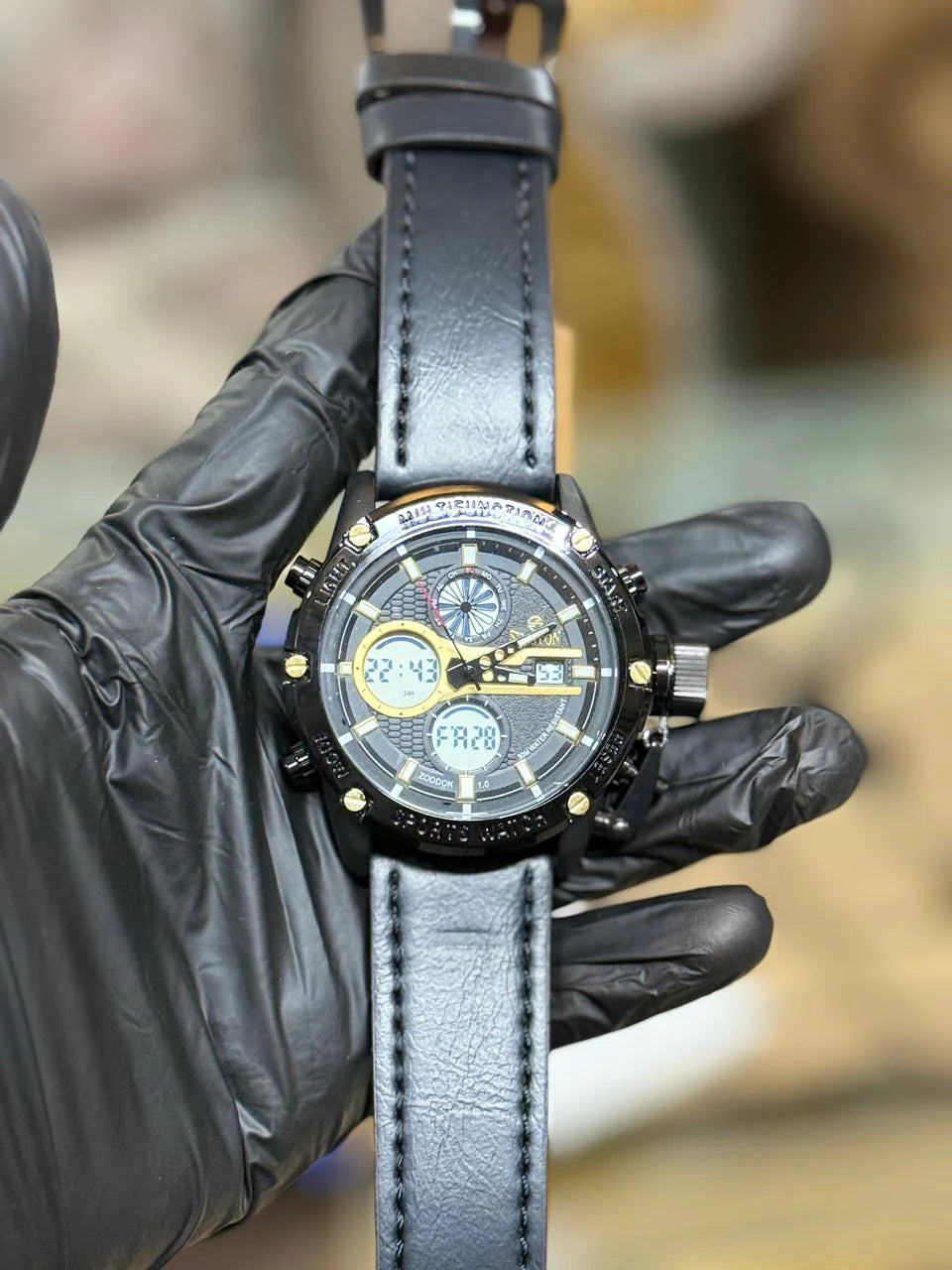 Sveston Hybrid Analog Digital Men’s Watch – Black Leather